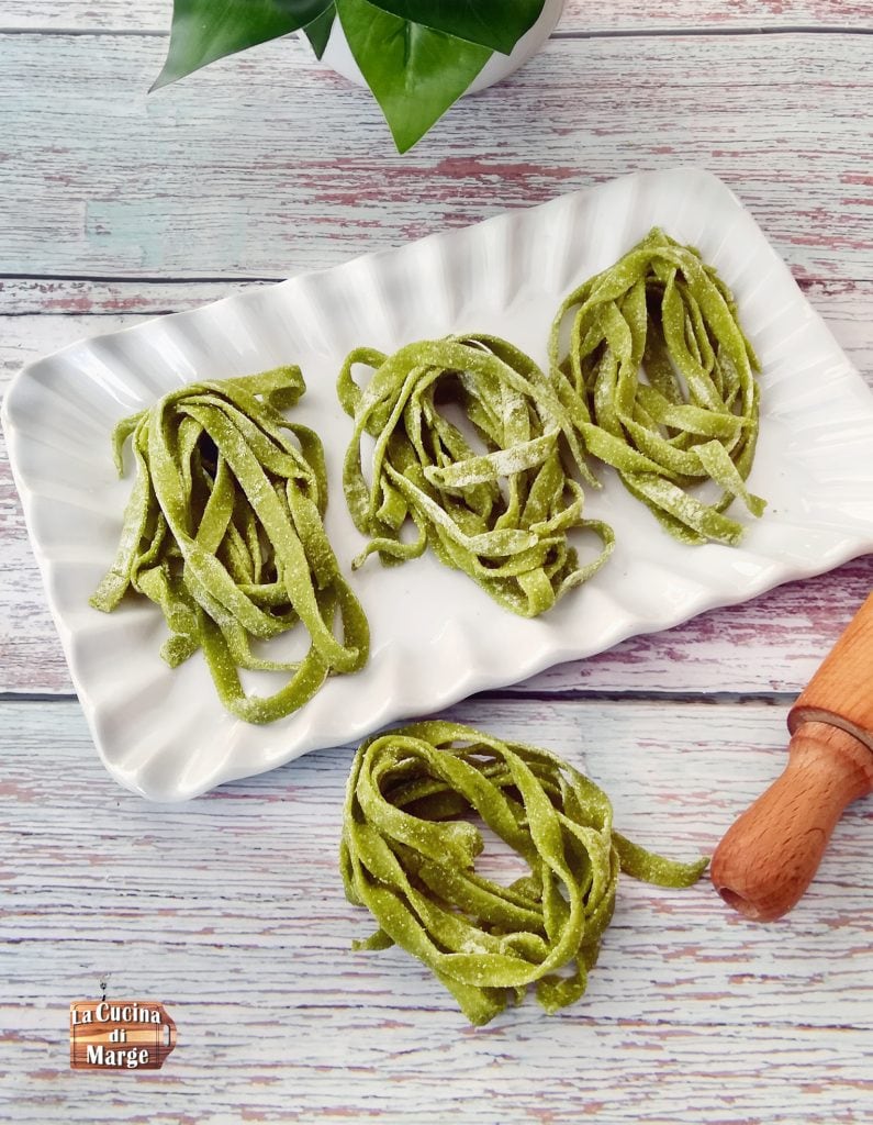 tagliatelle com farinha de ervilhas
