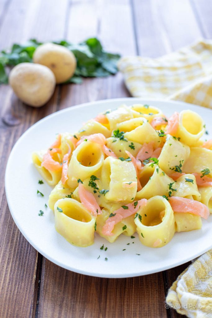 massa com salmão e creme de batata