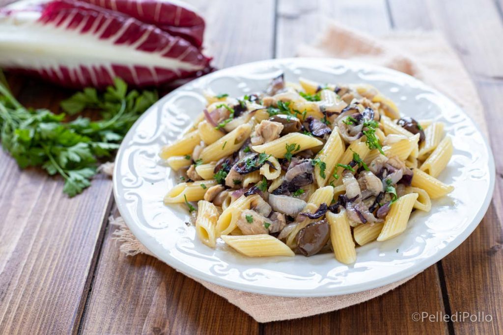 massa com radicchio e atum