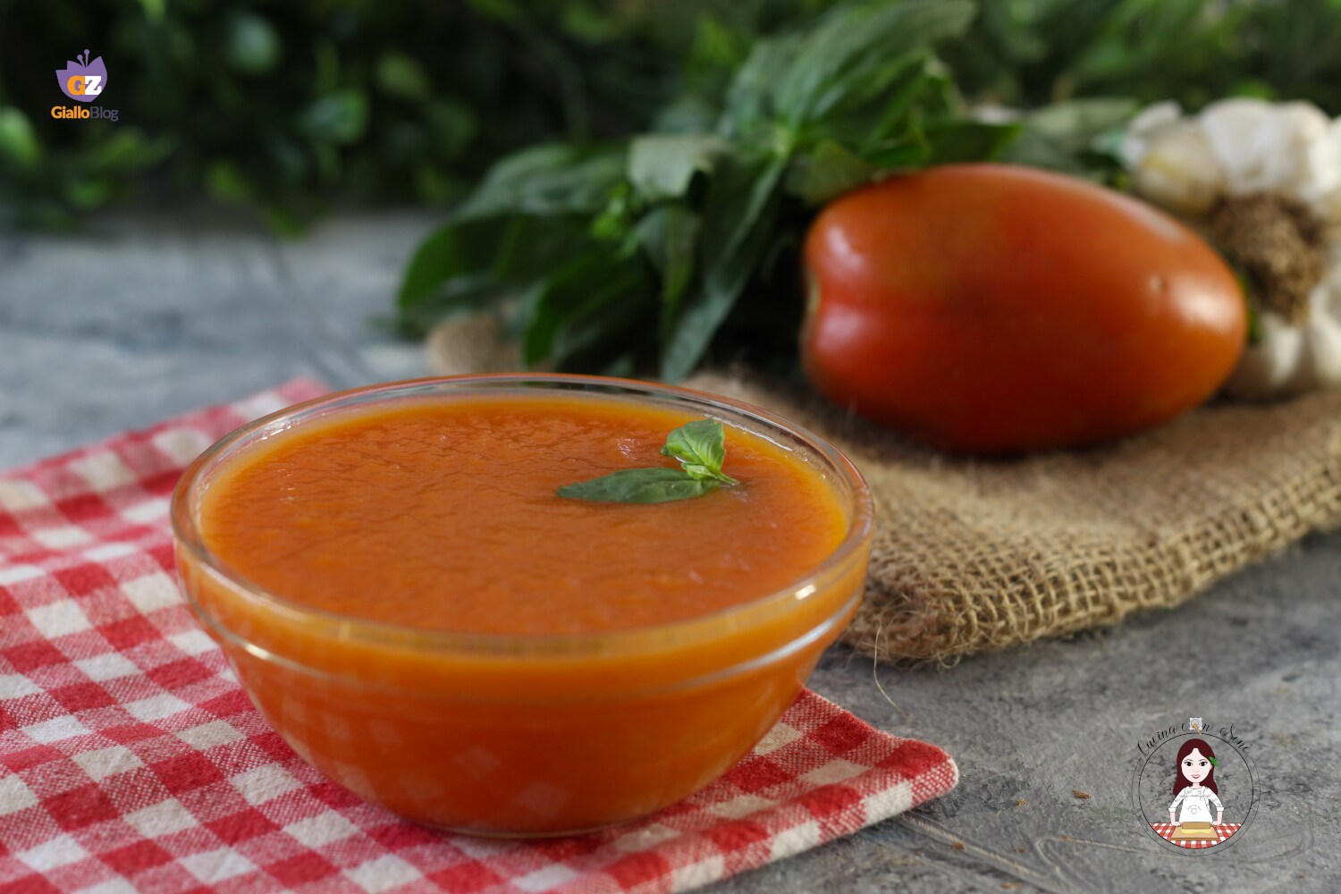 Molho com tomates frescos