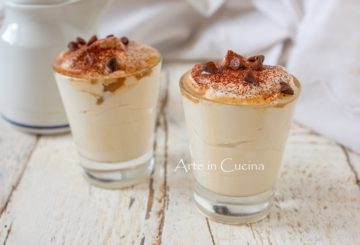 Mousse de iogurte com café