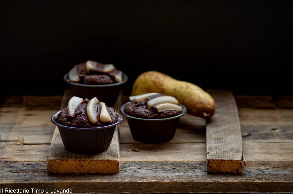 muffin de pêra e chocolate