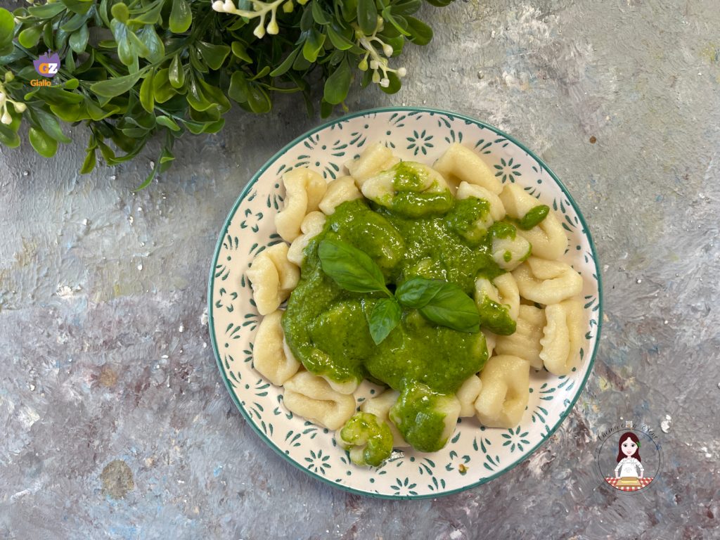 Nhoque ao pesto