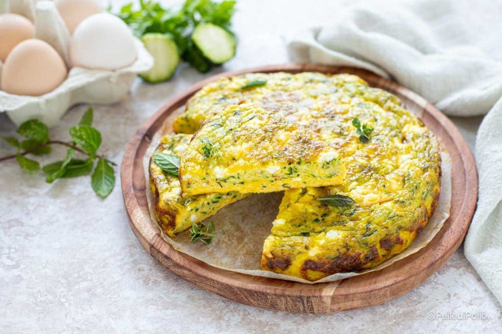 omelete com abobrinha e feta