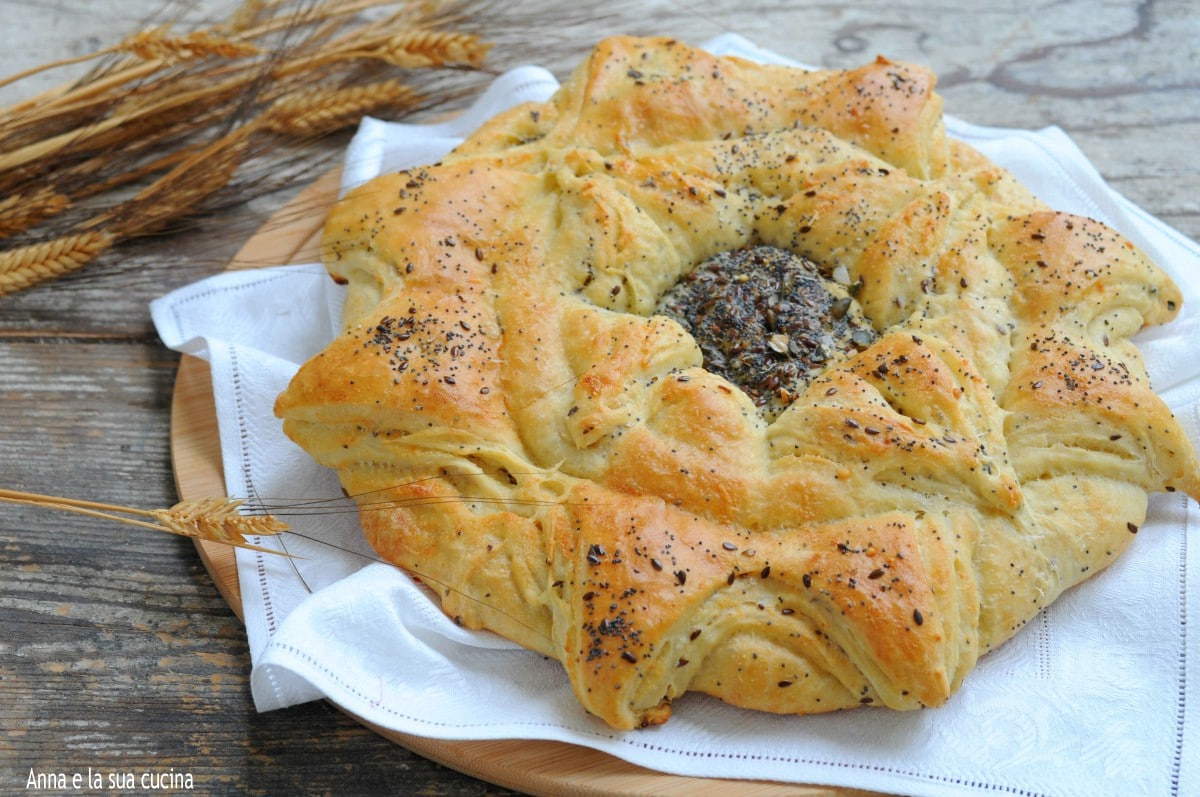 Girassol de pão com sementes e parmesão