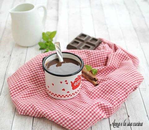 Chocolate quente com chocolate amargo