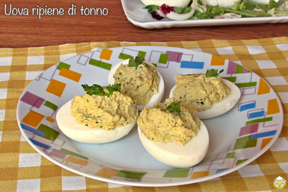 Ovos recheados com atum