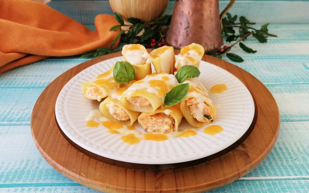 paccheri recheados com provolone e linguiça