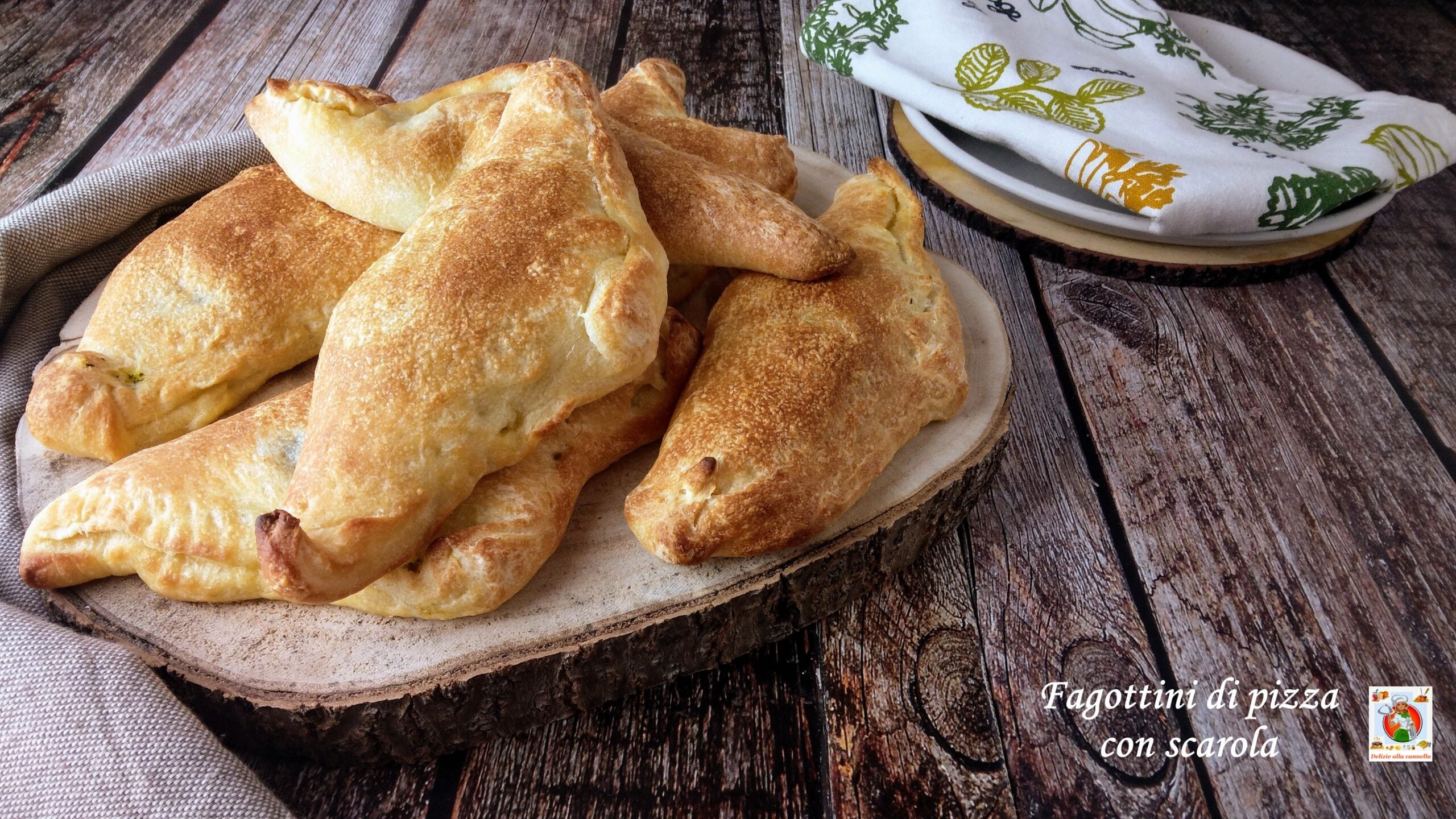 Pastéis de pizza com escarola