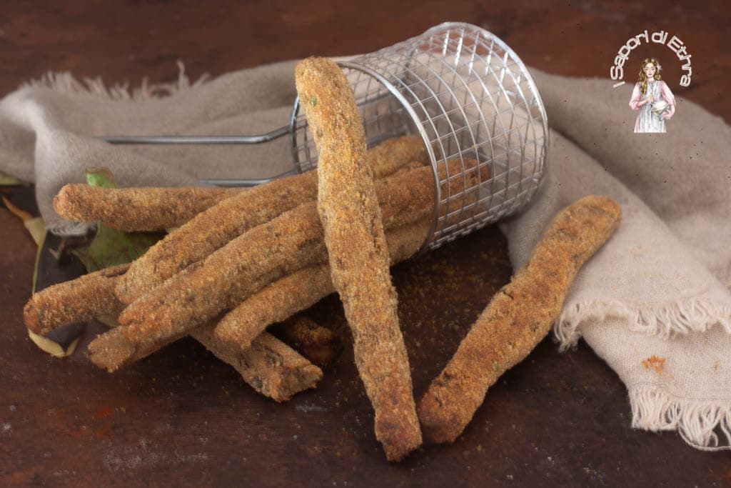 Palitos de berinjela crocantes por fora e macios por dentro