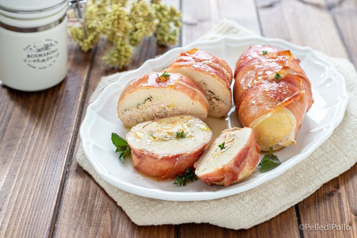 Peito de frango recheado assado