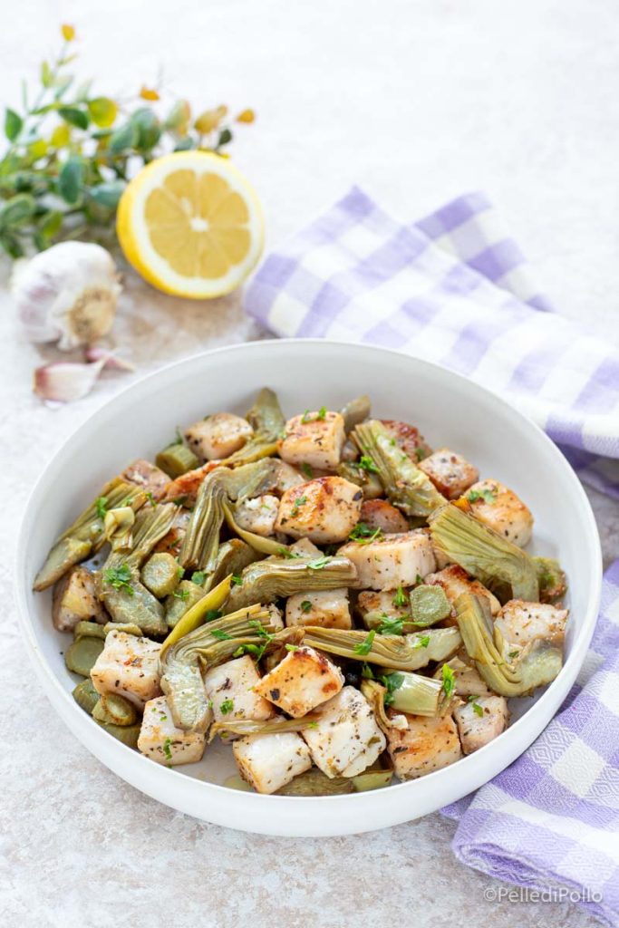 peixe-espada com alcachofras