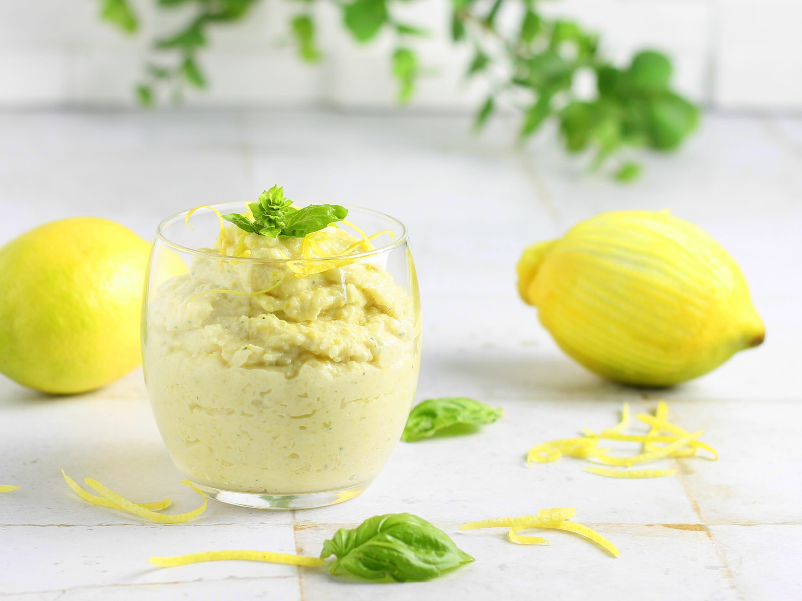 Pesto de limão com amêndoas e pinhões