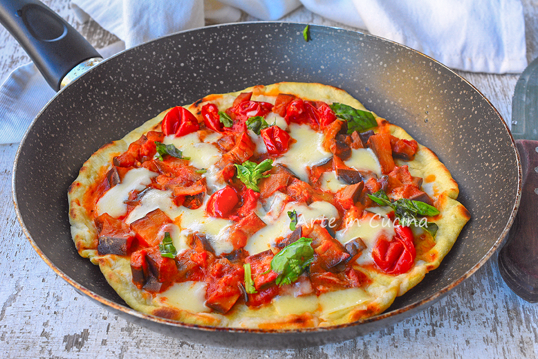 Piadipizza na frigideira com berinjela