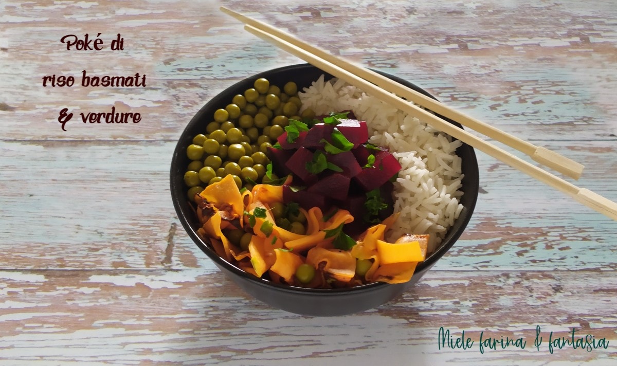 Poke com arroz basmati e legumes