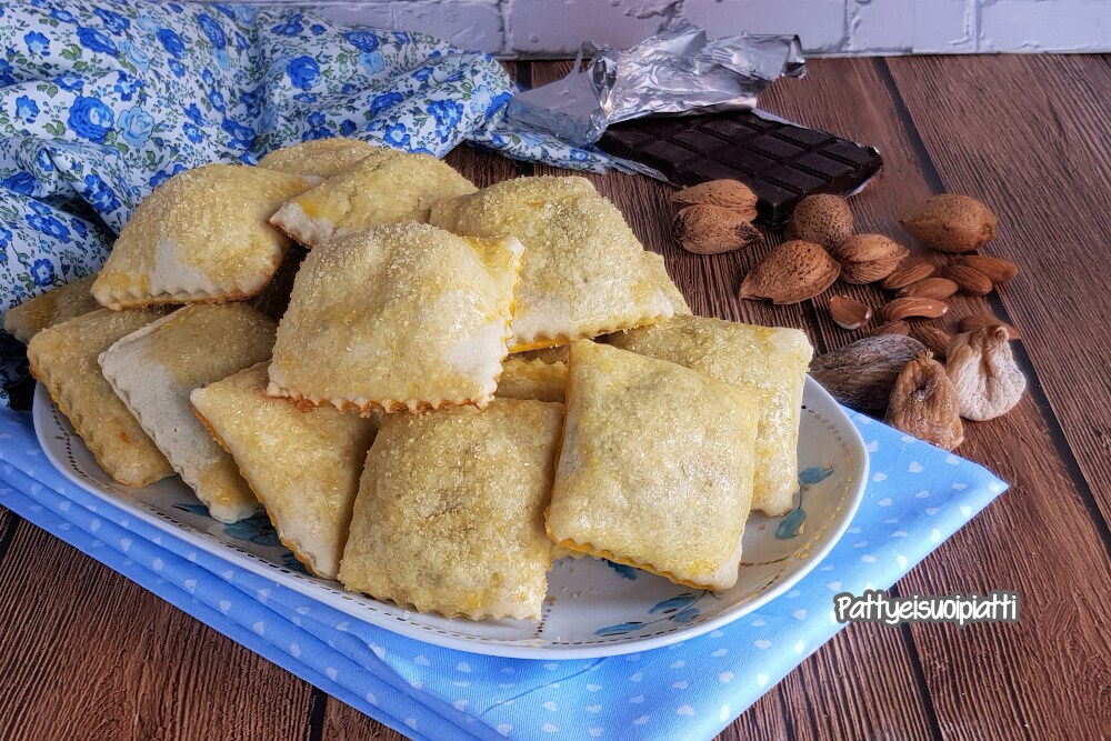 ravioli doces com frutas secas