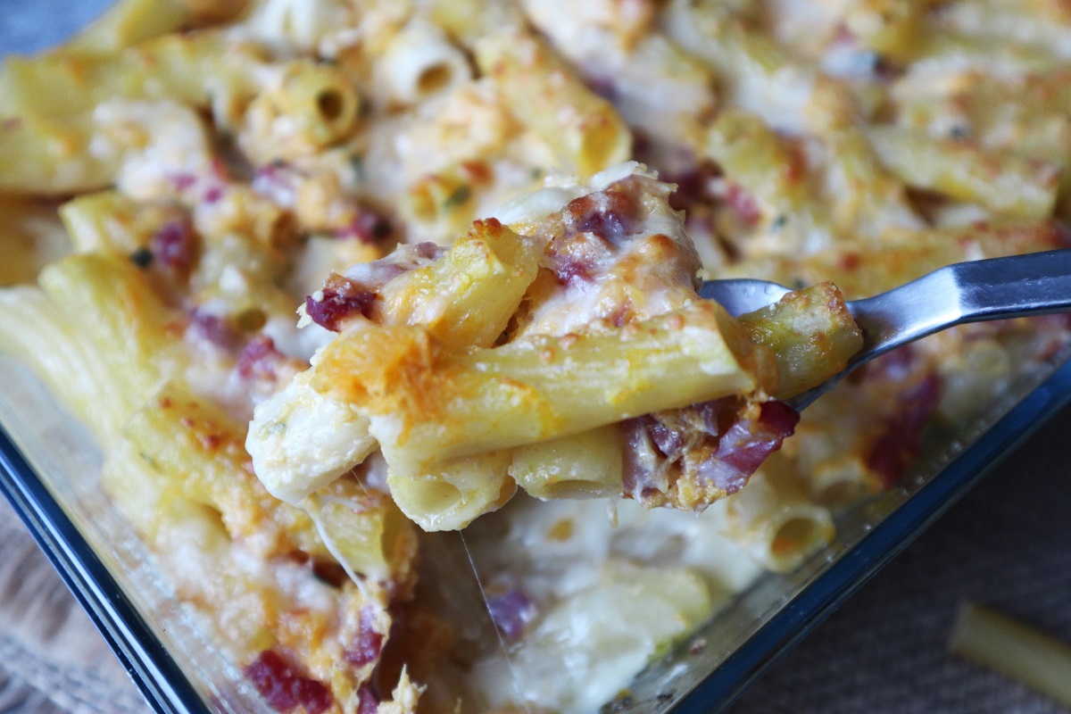 Rigatoni com abóbora e bacon ao forno