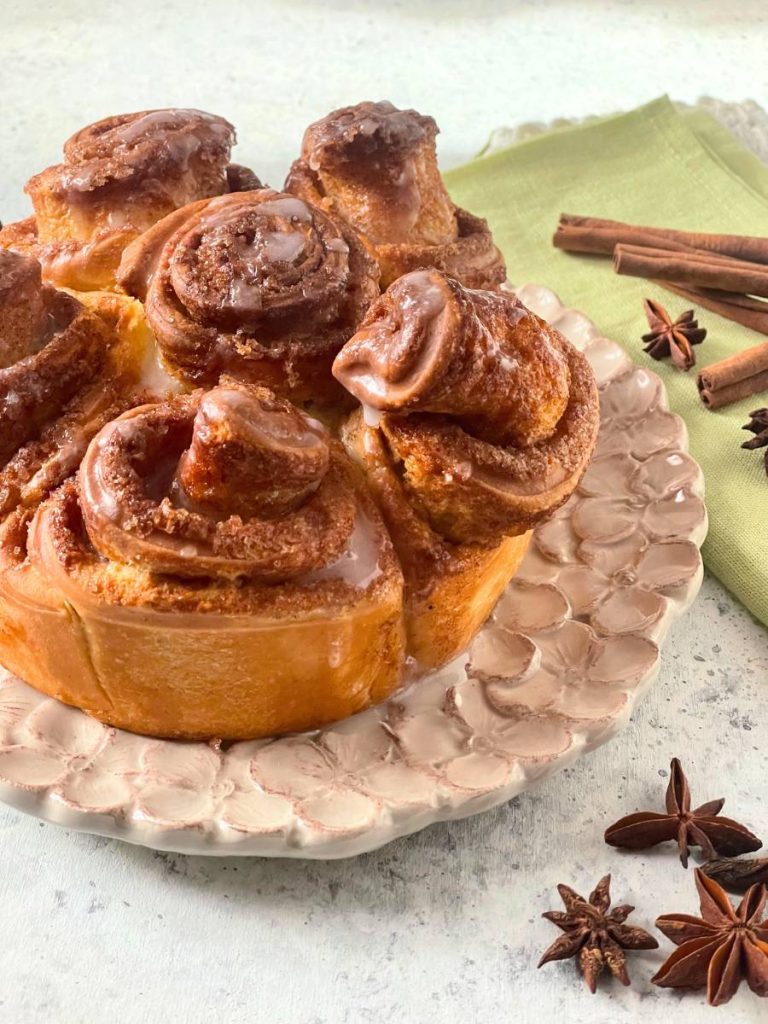 rolinho de canela com a fritadeira elétrica