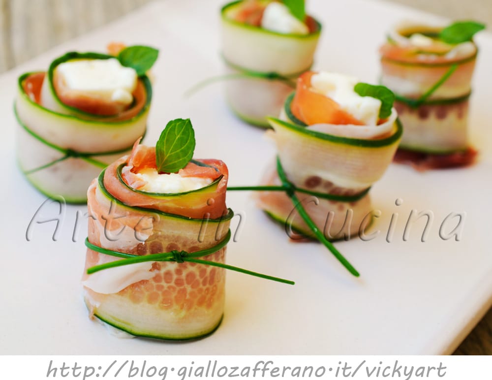 Rolinhos de pepino presunto e gorgonzola