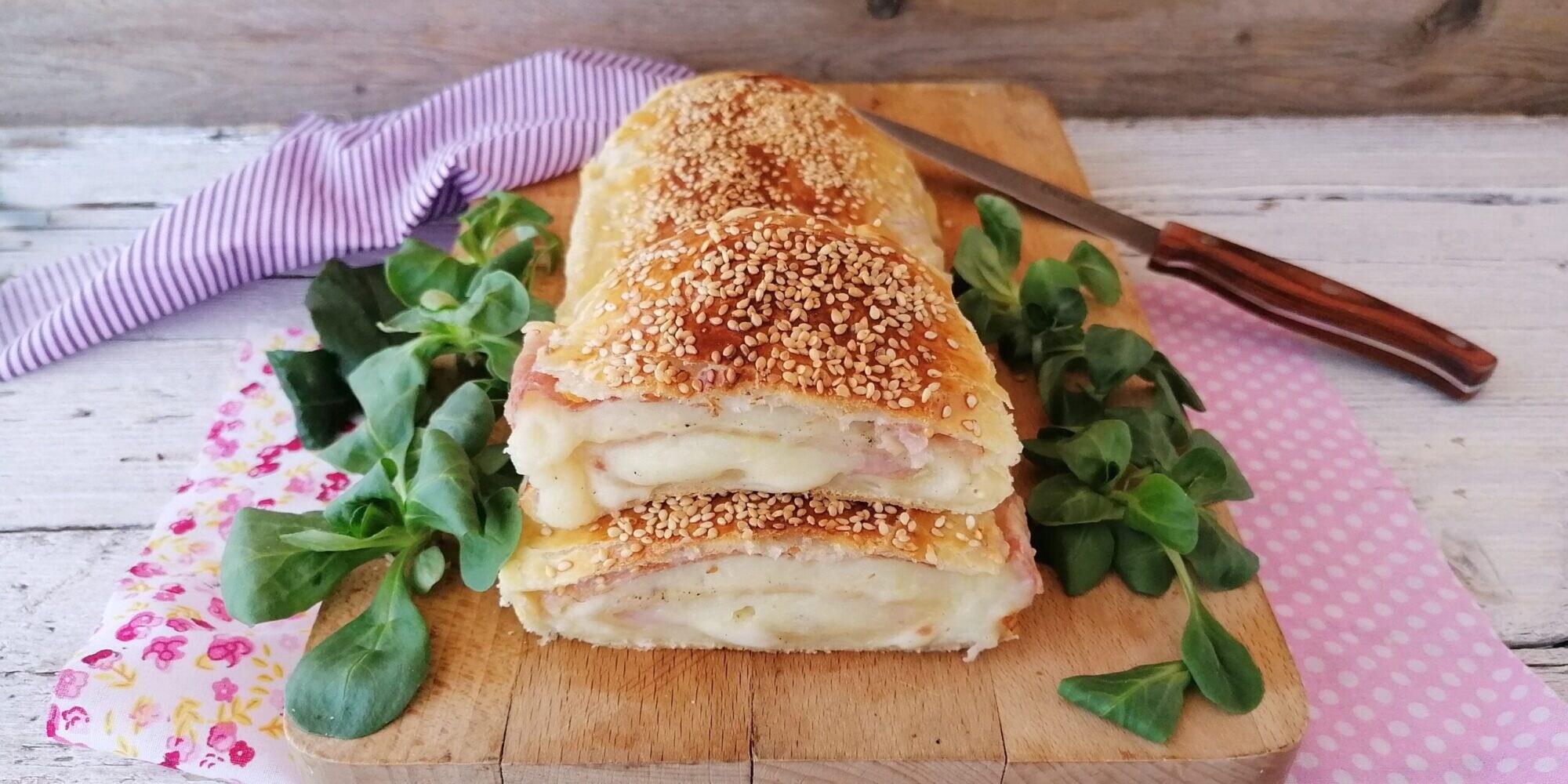 ROLO DE MASSA FOLHADA BATATA PRESUNTO E GORGONZOLA