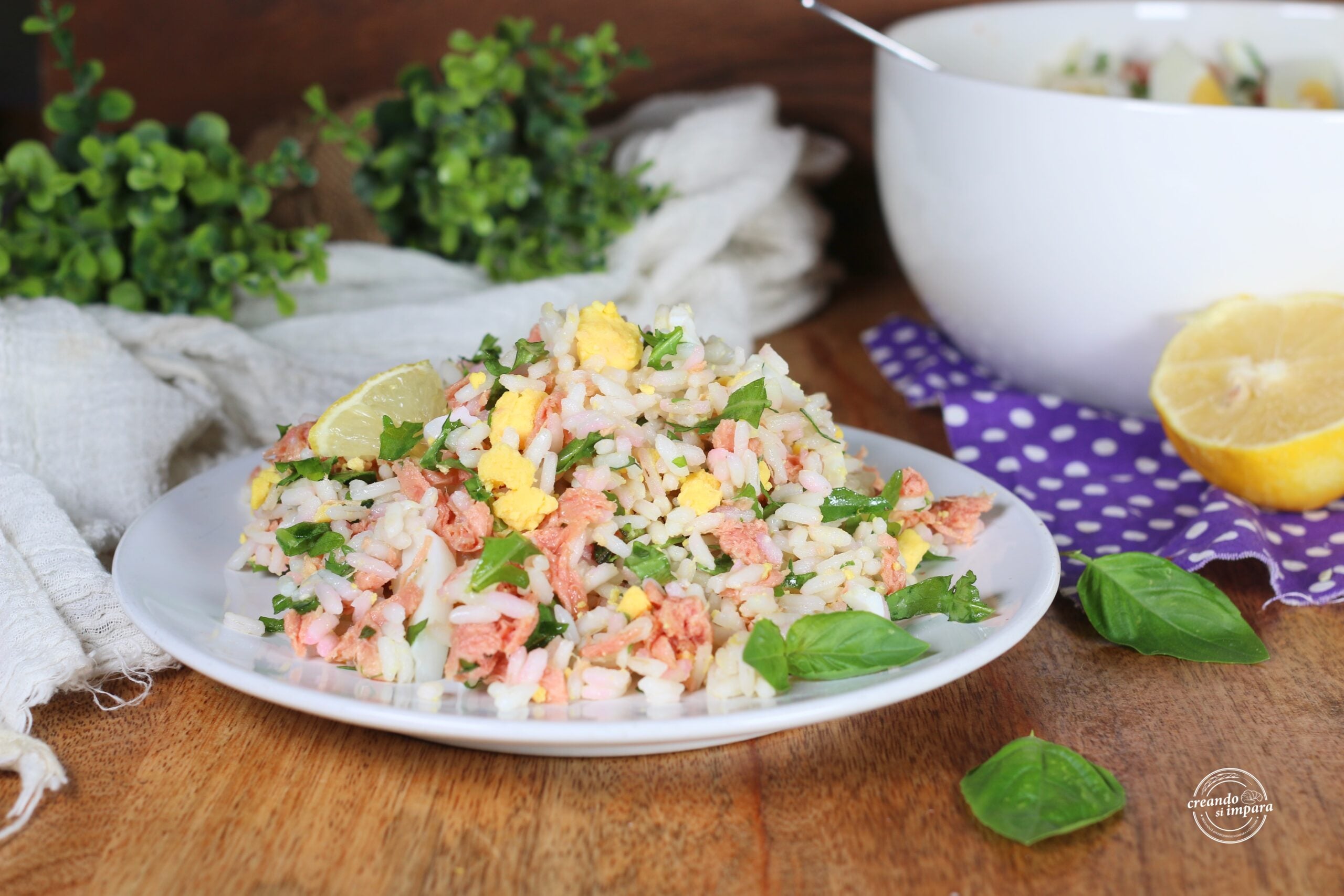 Salada de arroz com atum e rúcula