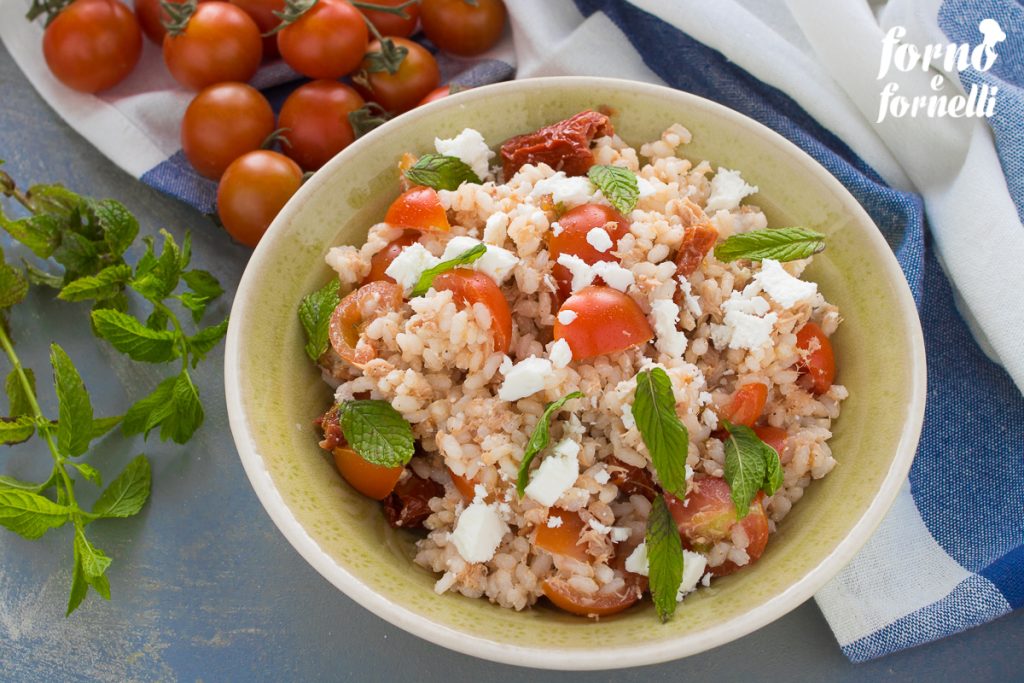 salada de arroz com atum