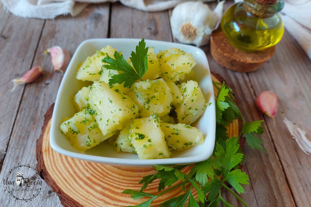 Salada de batatas com salsa