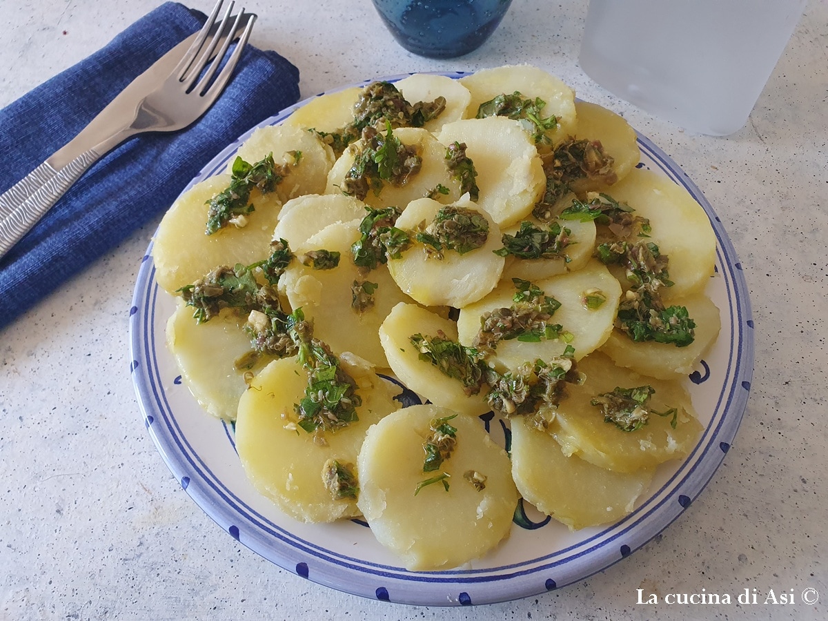 Salada de batatas e alcaparras