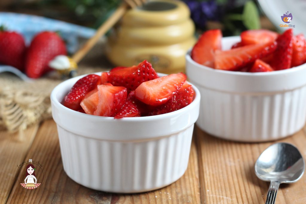 Salada de frutas de morango sem açúcar