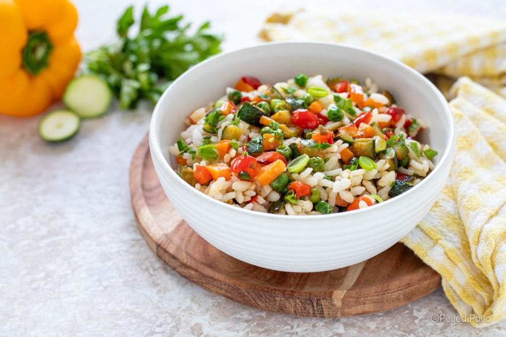 salada de arroz com legumes