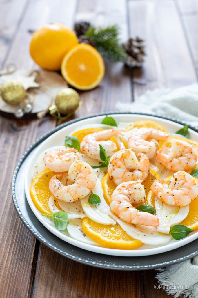 salada com camarões, funcho e laranjas