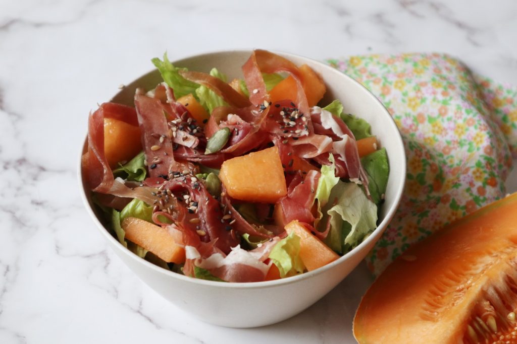 salada com presunto cru e melão