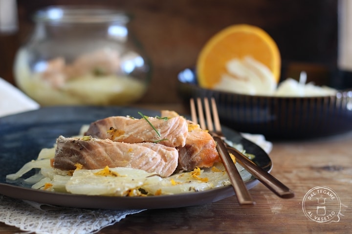 Salmão com erva-doce em vasocottura