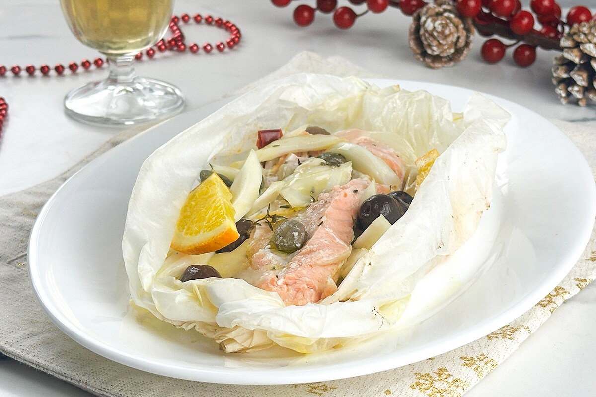 Salmão no papelote com laranja e erva-doce, o segundo prato das festas