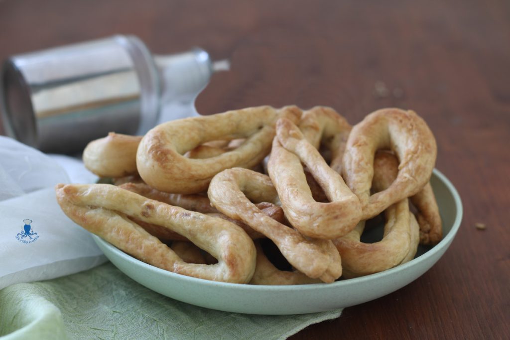 scaldatelli com sementes de erva-doce