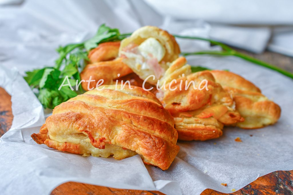 Sfogliatelle salgadas com presunto em 10 minutos aperitivo