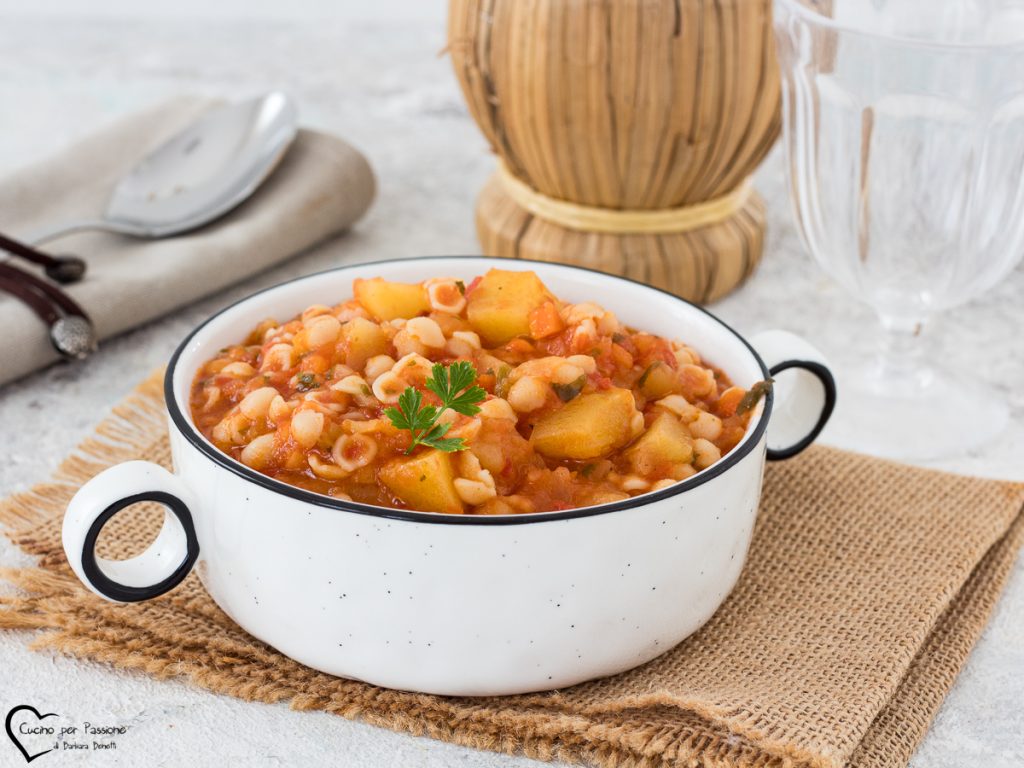 Sopa de tomate e batata