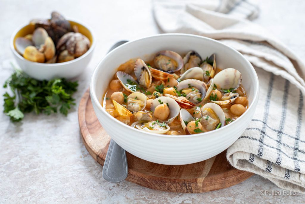 sopa de grão-de-bico e mariscos