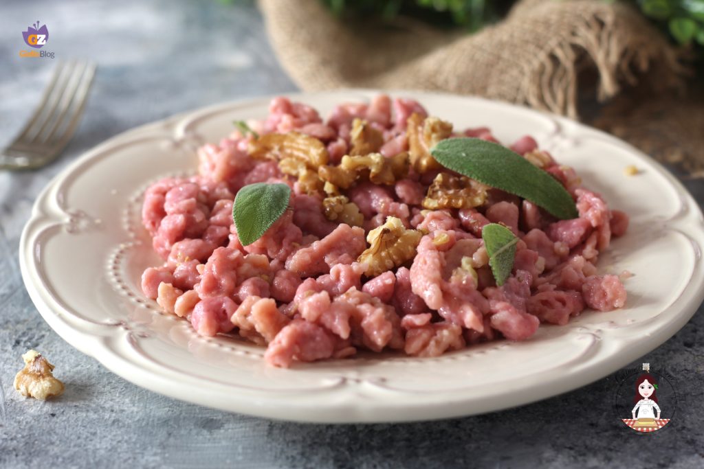 spatzle de beterraba