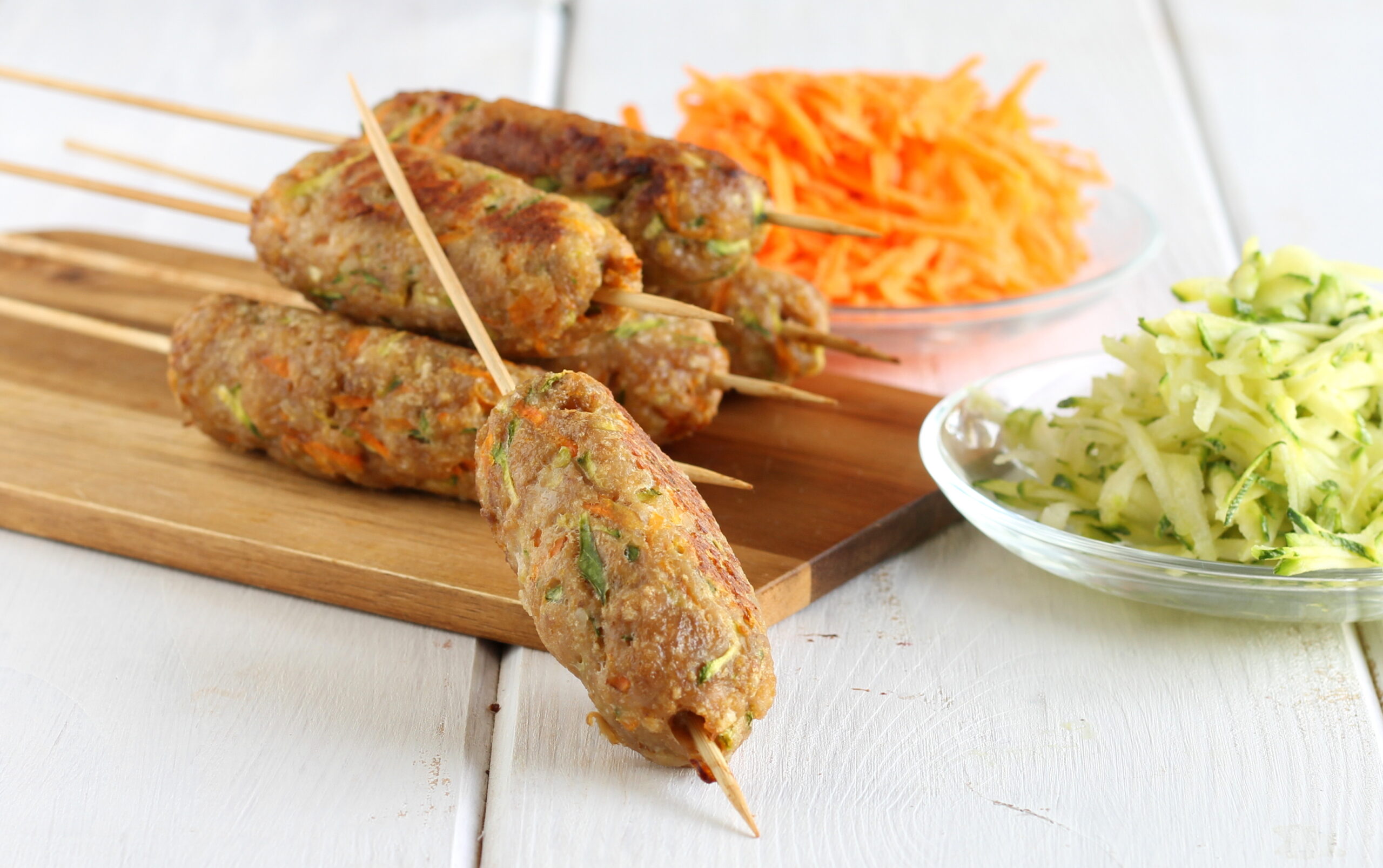 Kefta de frango com abobrinha e cenoura