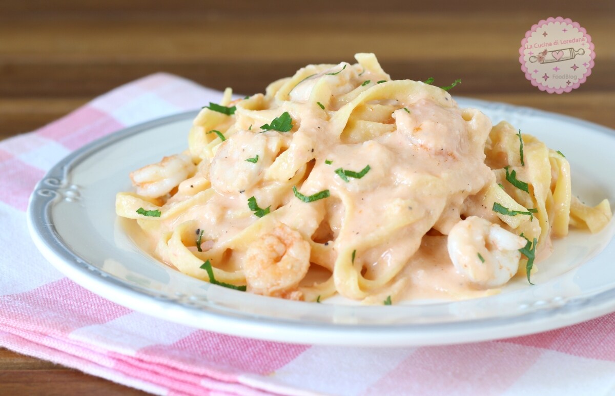 TAGLIATELLE COM CAMARÕES em uma versão cremosa e deliciosa