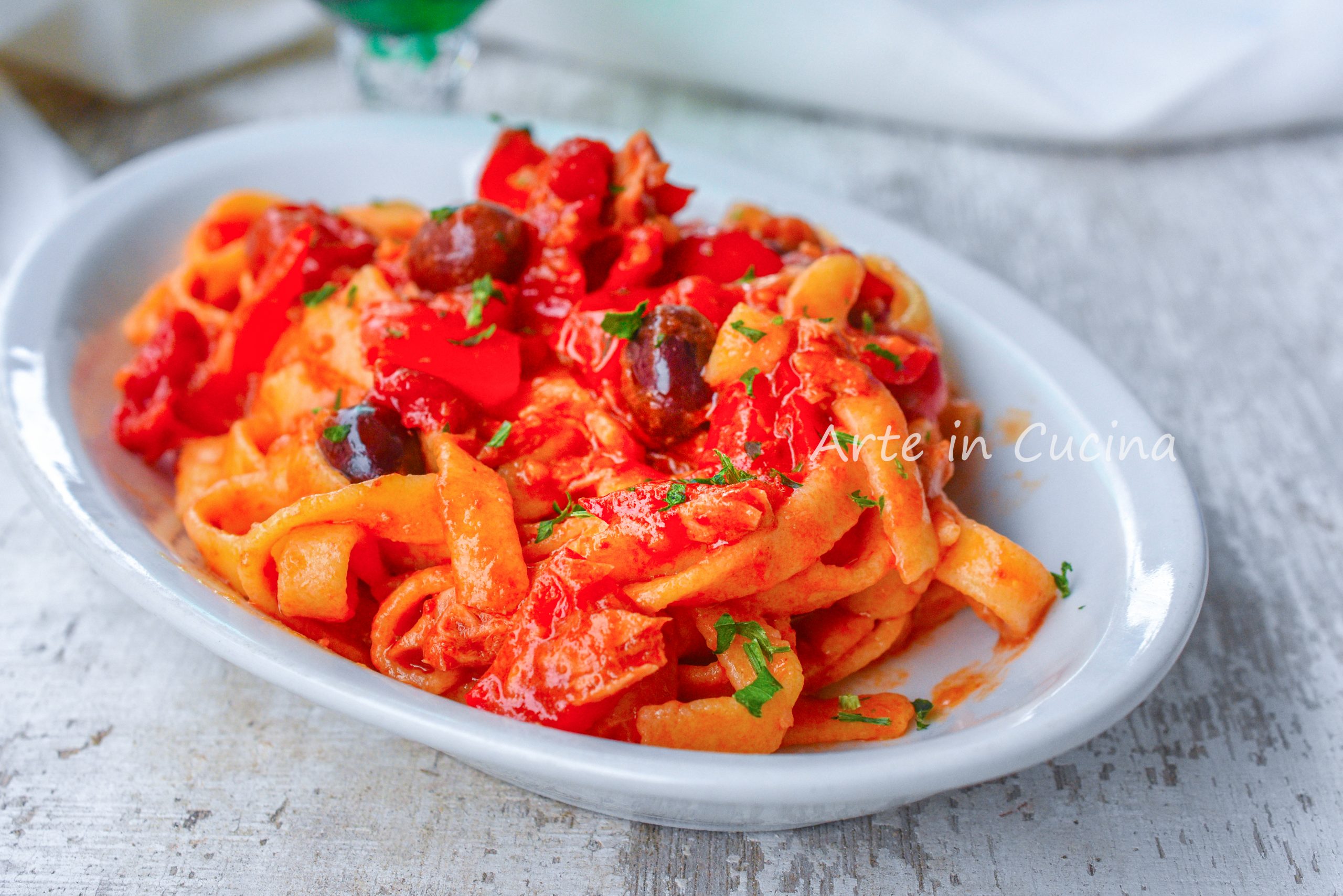 Tagliatelle pimentão atum e tomatinhos