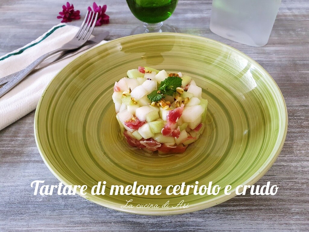 Tartar de melão, pepino e presunto cru