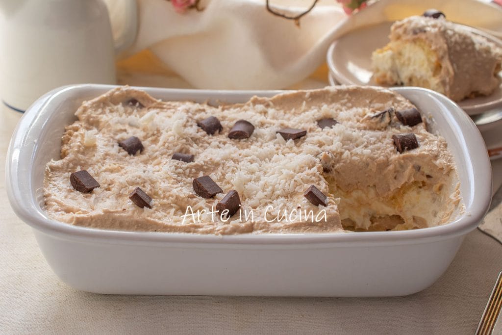 Tiramisù coco e café com pavesini