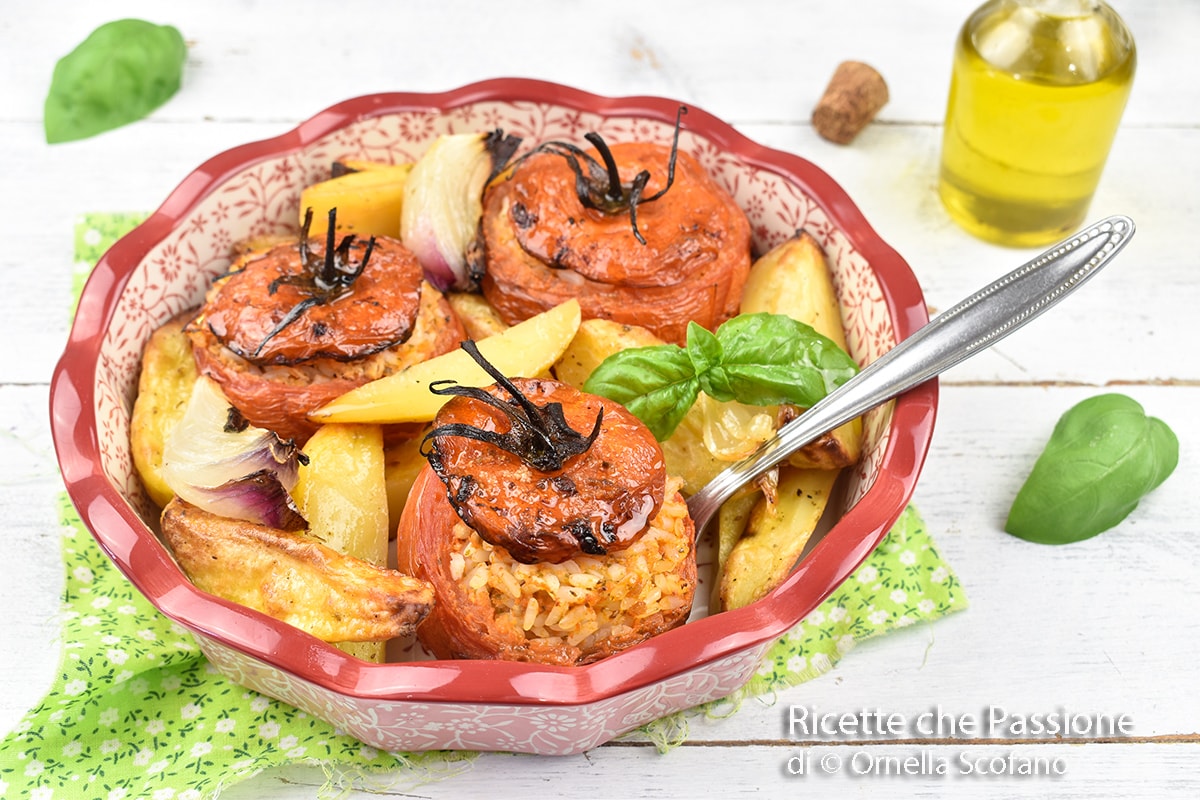Tomates recheados com arroz à romana