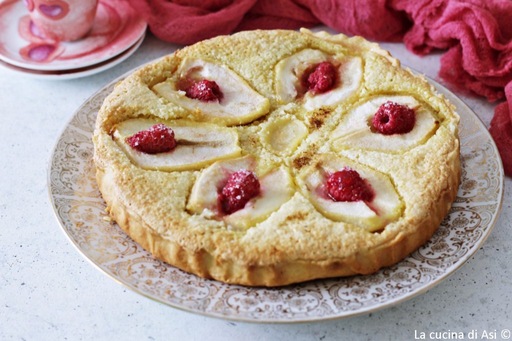 Torta creme frangipane peras e framboesas-