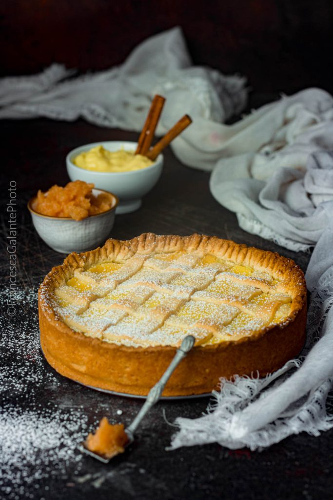 Torta de creme de confeiteiro e geleia de marmelo