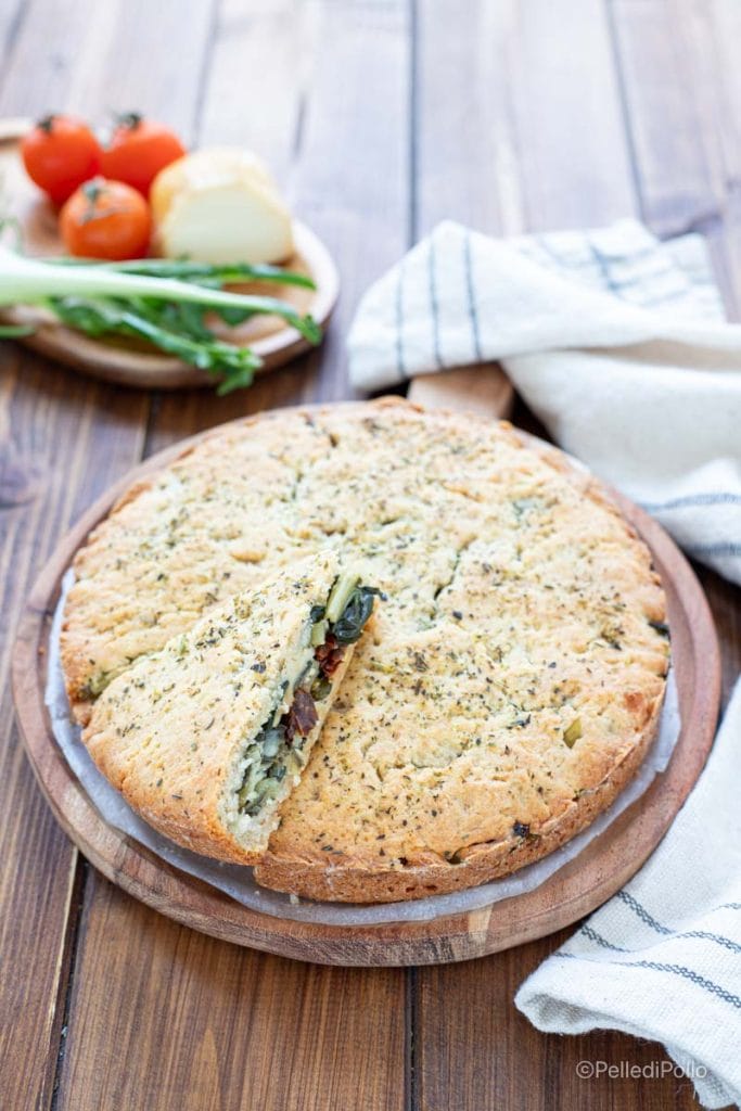 focaccia recheada com chicória e scamorza
