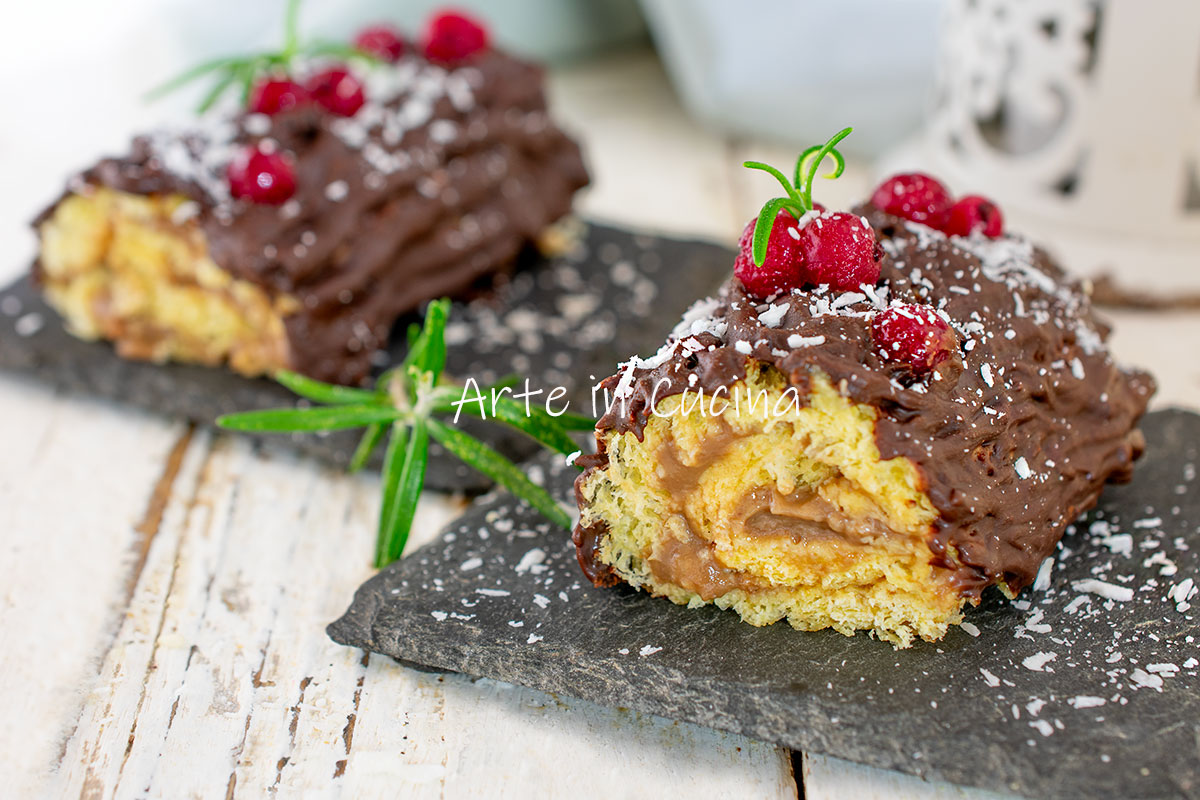 Troncos de pandoro com chocolate
