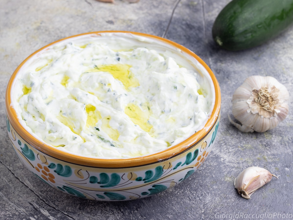Receita de tzatziki, facílima de preparar
